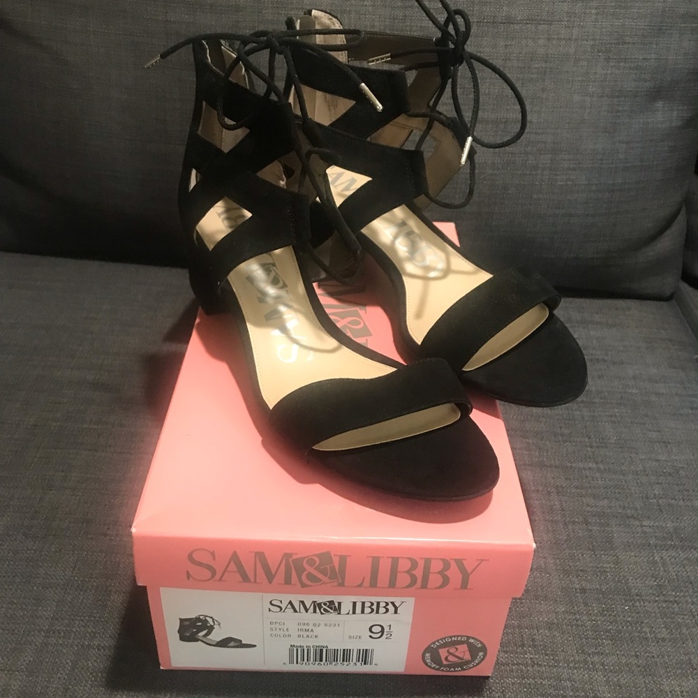 🎉HP🎉NWT TARGET SAM & LIBBY LACE-UP BLOCK HEEL